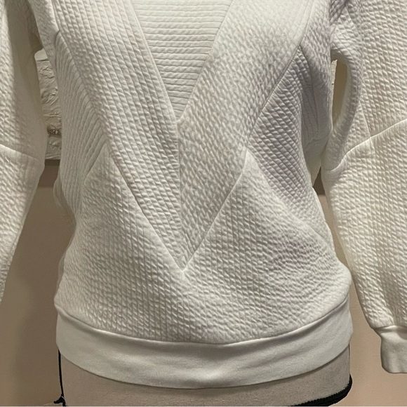 Sandro Women's Quilted Tufted Crewneck Sweater 3/4 Sleeve Ivory Sz 1 (Small) - Picture 3 of 8